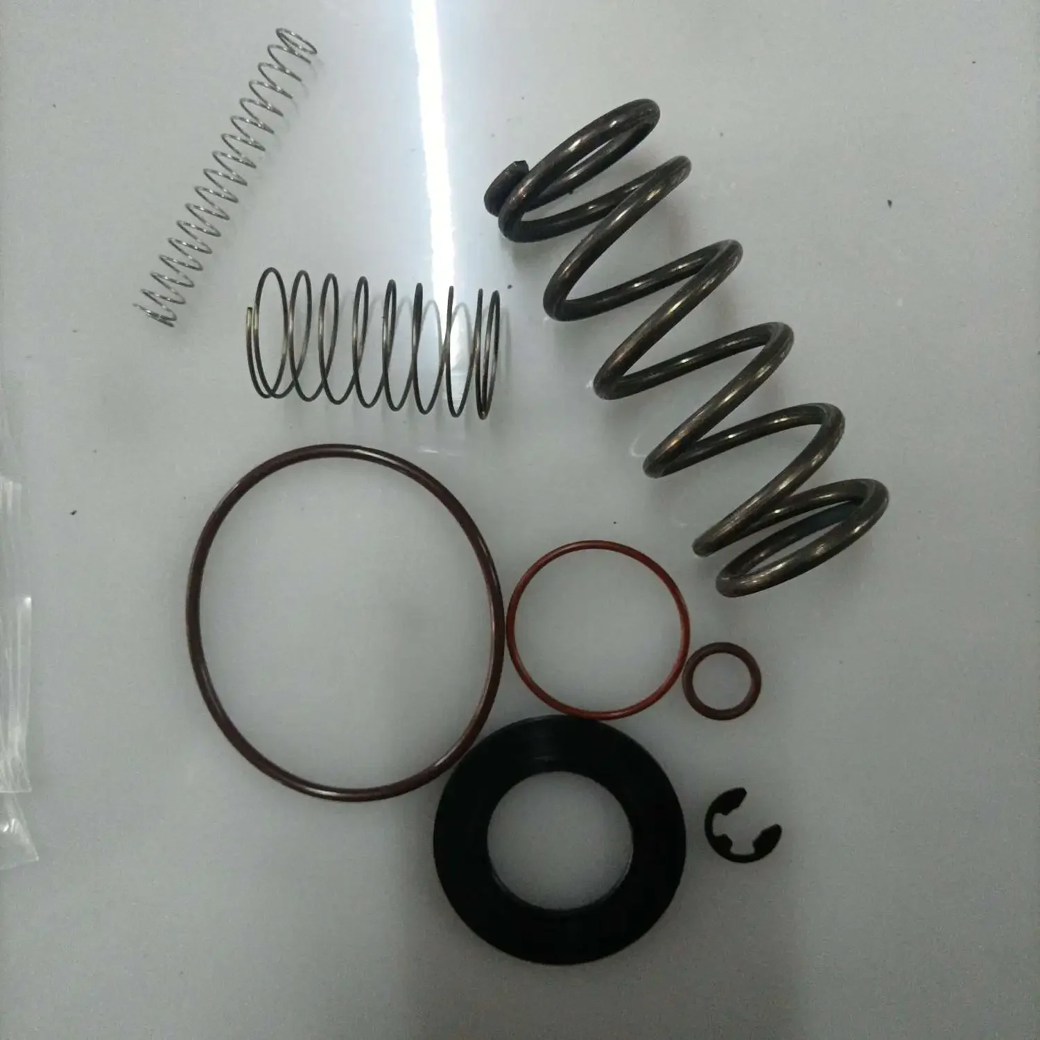 2901906000 Minimum Pressure Valve Kit Industrial Air Compressor Parts
2901906000 Minimum Pressure Valve Kit Industrial Air Compressor Parts