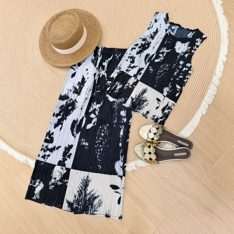 Miyake Pleated 2026 Spring/Summer New Original Pleated Printed Vest and Skirt Two-Piece Set High Elasticity Retro Style Slimming
Miyake Pleated 2026 Spring/Summer New Original Pleated Printed Vest and Skirt Two-Piece Set High Elasticity Retro Style Slimming