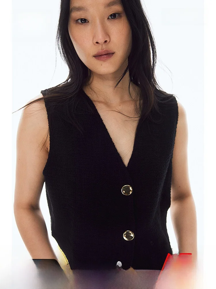 Женский жилет H&M, осень 2023, новый облегающий жилет Fce Faionable Ele Sle, удобный материал, идеально подходит для офиса и C... 
Женский жилет H&M, осень 2023, новый облегающий жилет Fce Faionable Ele Sle, удобный материал, идеально подходит для офиса и C...