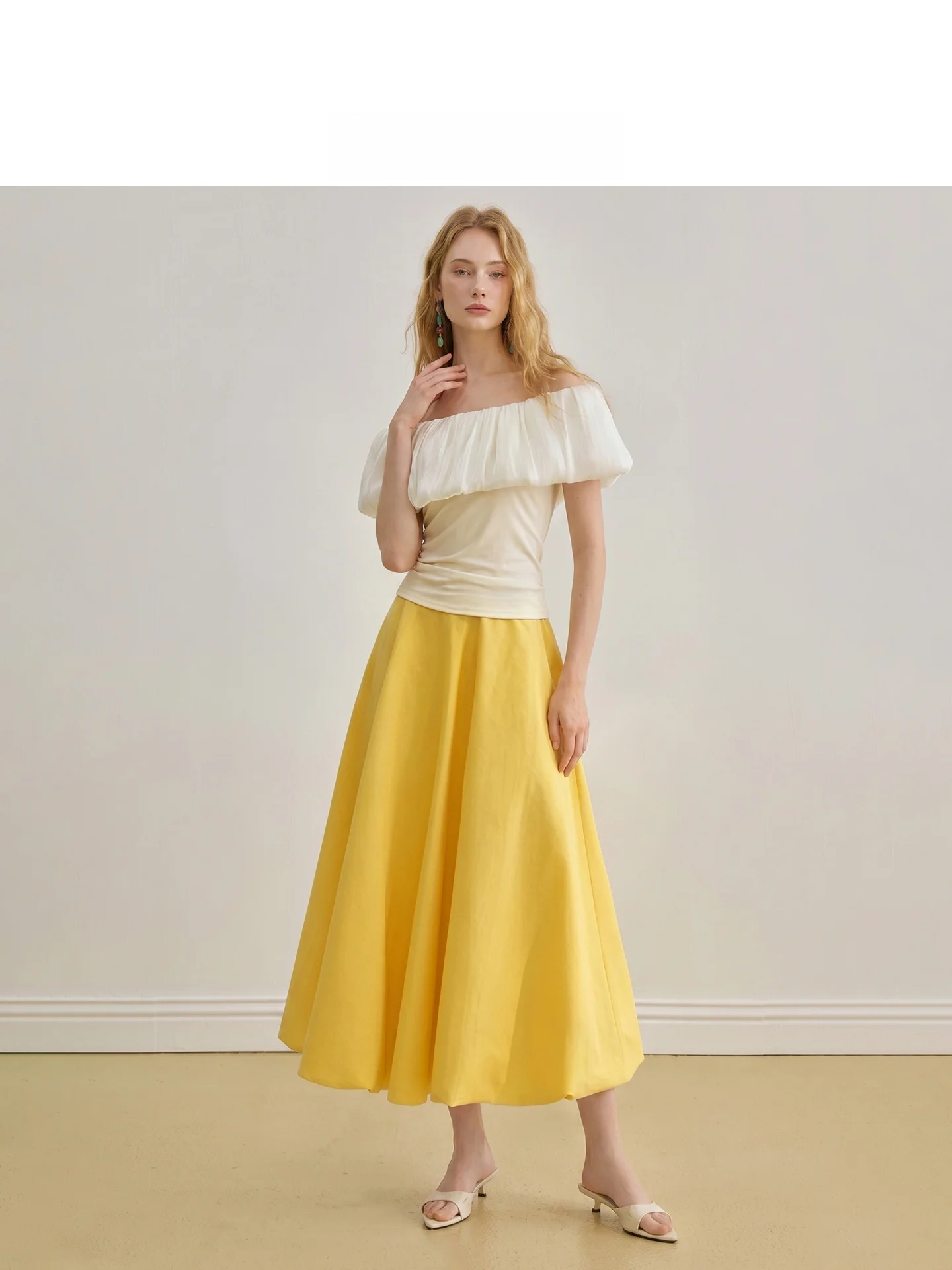 AEL Original Lace Trim Pleated One Shoulder Tshirt Set Summer Sleeveless Bloomer Skirt Women's Fashion French Style Slim Fit
AEL Original Lace Trim Pleated One Shoulder Tshirt Set Summer Sleeveless Bloomer Skirt Women's Fashion French Style Slim Fit