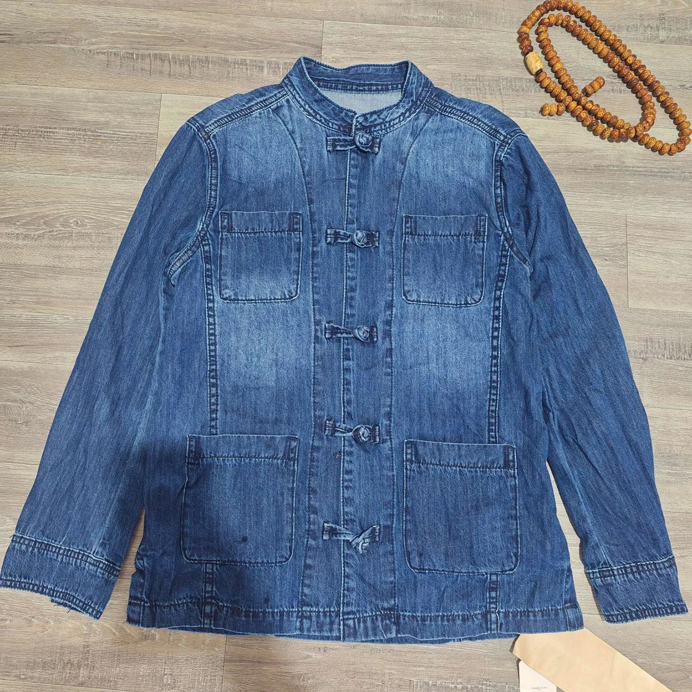 New Ladies Button up Long Sleeve Denim Jacket Casual Loose Fit Leather Material Non-Shrinkage Stand Collar Open Cardigan
New Ladies Button up Long Sleeve Denim Jacket Casual Loose Fit Leather Material Non-Shrinkage Stand Collar Open Cardigan