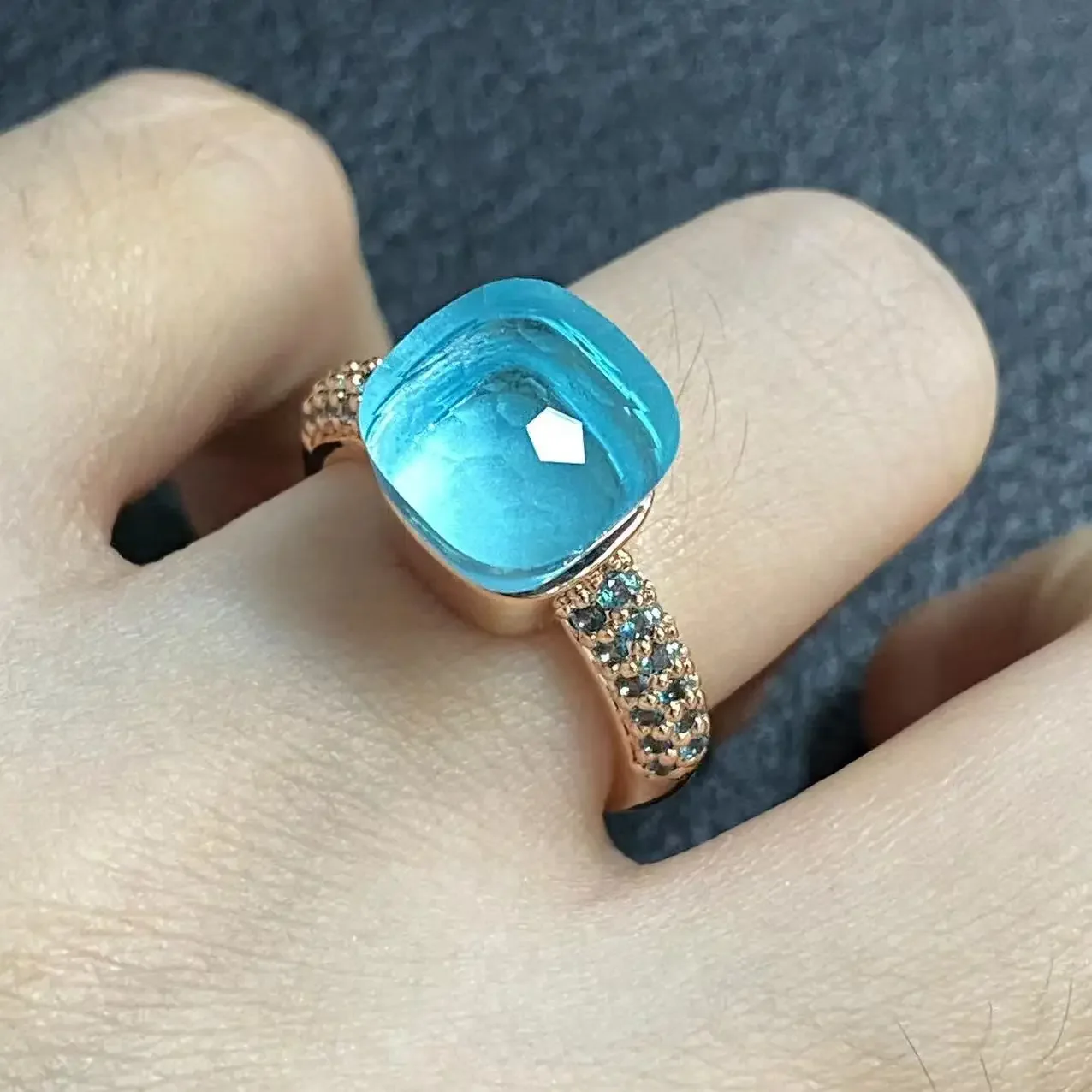 10.6mm Topaz Ring For Women Inlay Light Blue Zircon Candy Water Drop Crystal Ring Rose Gold Plated Jewelry Gift
10.6mm Topaz Ring For Women Inlay Light Blue Zircon Candy Water Drop Crystal Ring Rose Gold Plated Jewelry Gift