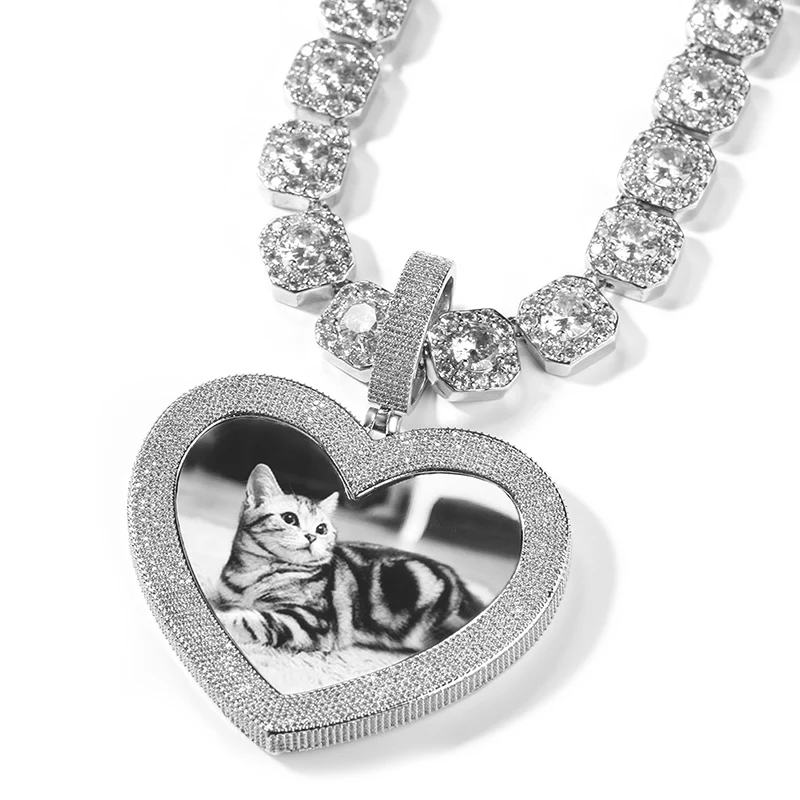 Custom Photo Frame Memory Medallions Big Heart Pendants Necklace Men Women 5A+ CZ Stone Bling Iced Out Hip Hop Rapper Jewelry
Custom Photo Frame Memory Medallions Big Heart Pendants Necklace Men Women 5A+ CZ Stone Bling Iced Out Hip Hop Rapper Jewelry