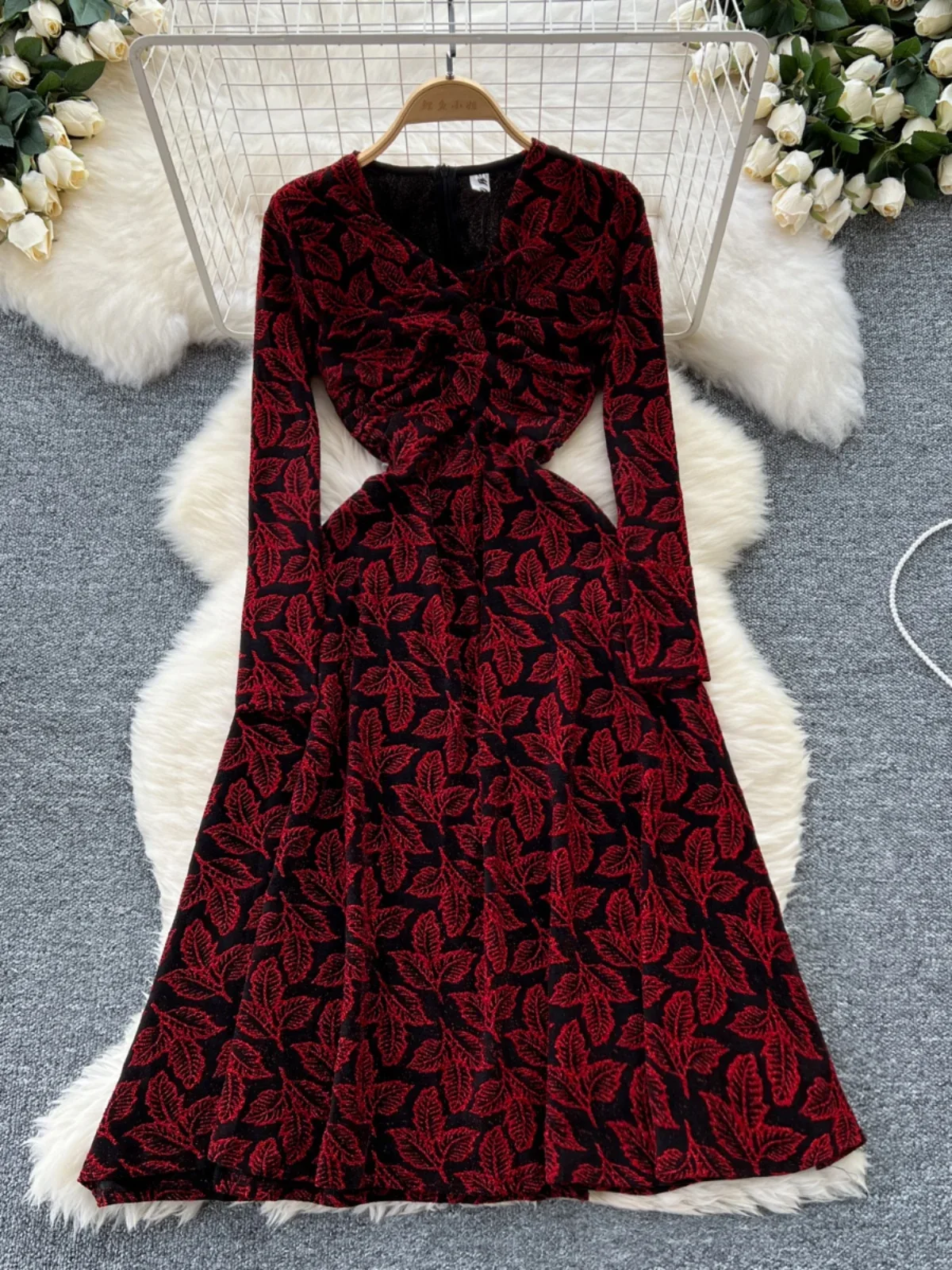 Retro Elegant Women's V-neck Long-sleeved Slim Black Printed Long Midi Dress Party Club Evening Vestidos De Mujer
Retro Elegant Women's V-neck Long-sleeved Slim Black Printed Long Midi Dress Party Club Evening Vestidos De Mujer