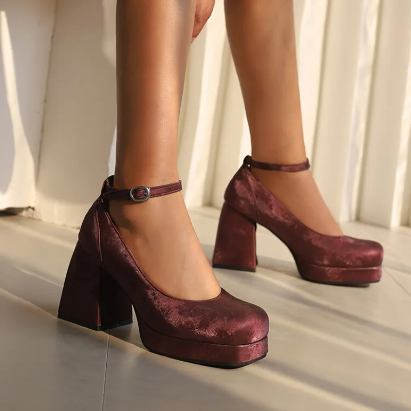2026 Spring Style Suede Women's Thick-Soled High Heels with Ankle Buckles Women's High Heels Sizes 34 - 48
2026 Spring Style Suede Women's Thick-Soled High Heels with Ankle Buckles Women's High Heels Sizes 34 - 48