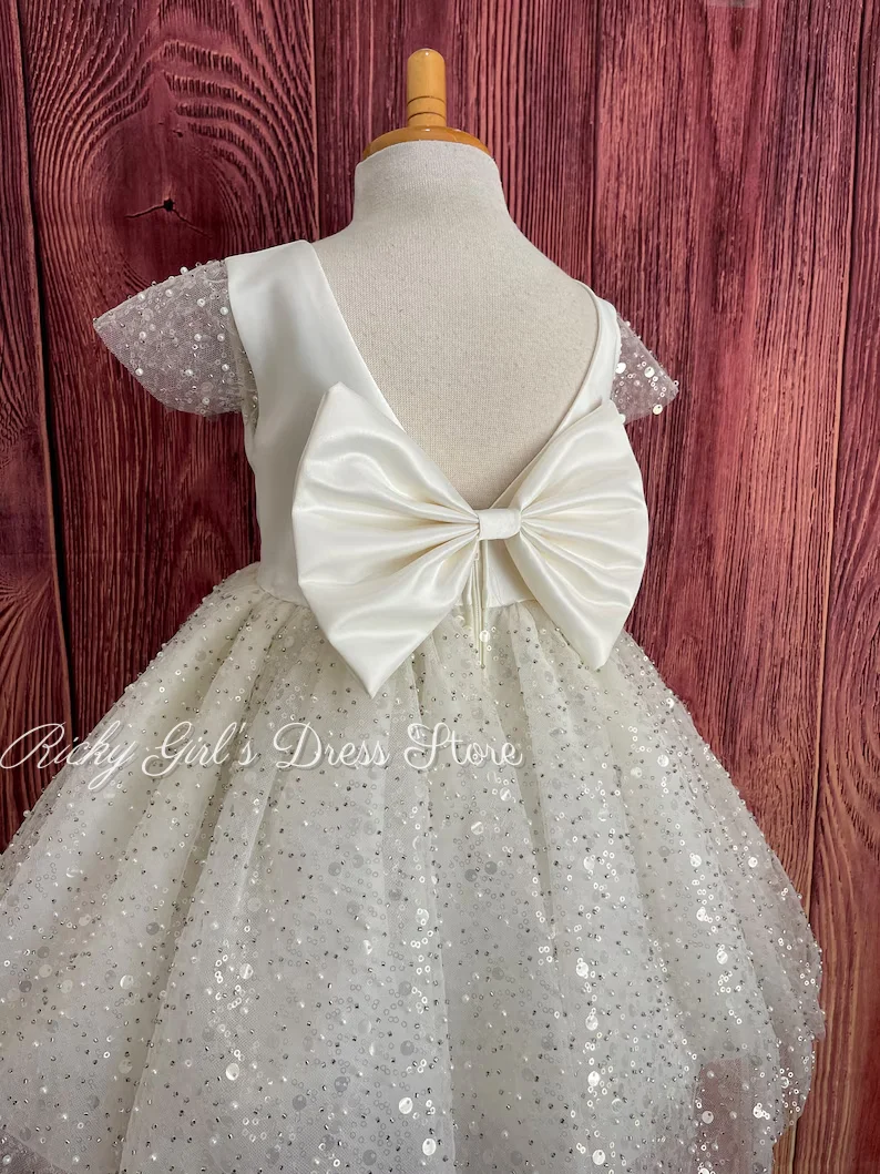 Sparkly Sequin Flowers Girl Flowers Girl Dress For Wedding Short Sleeve Princess Dresses Bow Birthday Party Gown Customized
Sparkly Sequin Flowers Girl Flowers Girl Dress For Wedding Short Sleeve Princess Dresses Bow Birthday Party Gown Customized