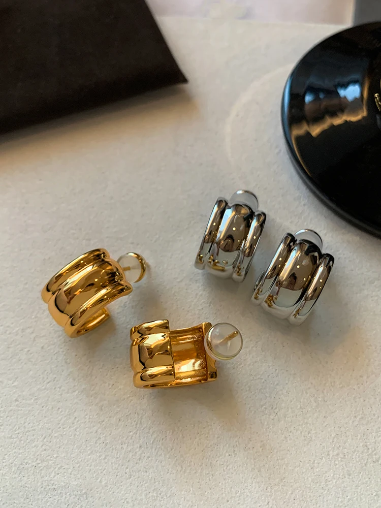 Brass With 18K Retro Geo CC Hoop Earrings Punk Party Gown Runway rare Boucle d'oreille Korean Japan Style Fashion
Brass With 18K Retro Geo CC Hoop Earrings Punk Party Gown Runway rare Boucle d'oreille Korean Japan Style Fashion