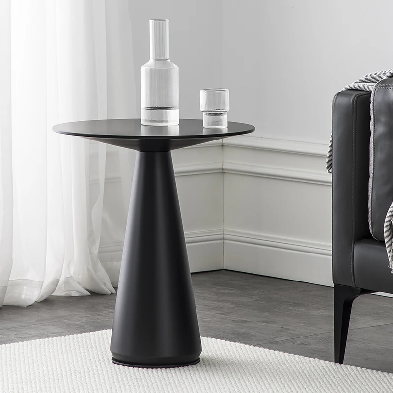 Modern light luxury edge table Italian minimalist black small coffee table round sofa metal corner table designer
Modern light luxury edge table Italian minimalist black small coffee table round sofa metal corner table designer