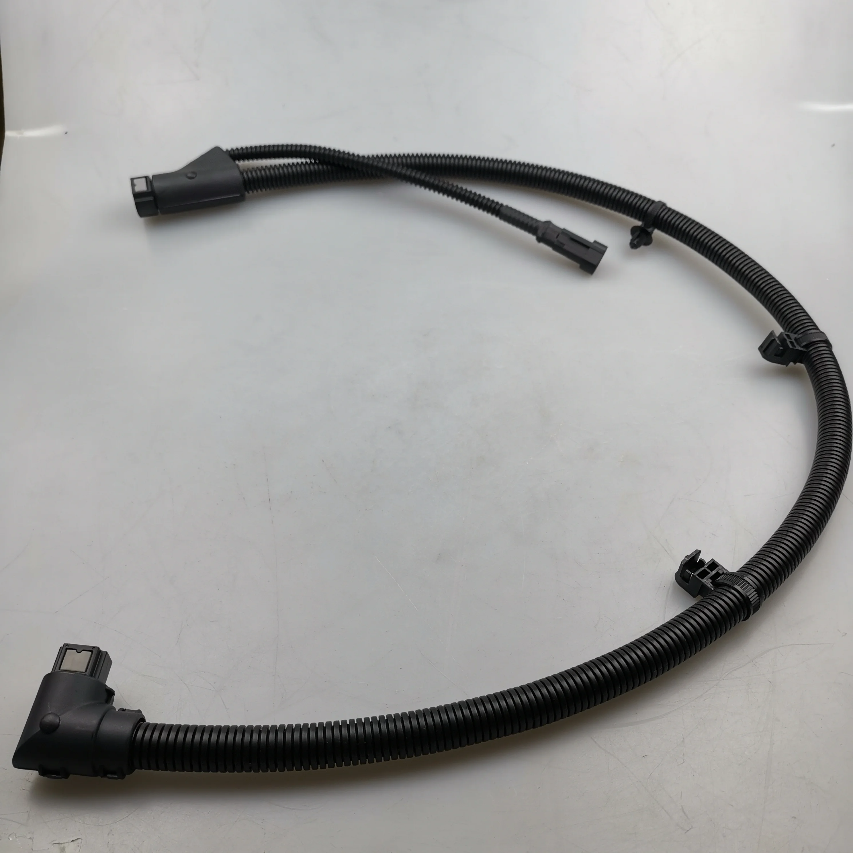 SAIC MAXUS V90 Original Urea Supply Pipe C00309928
SAIC MAXUS V90 Original Urea Supply Pipe C00309928