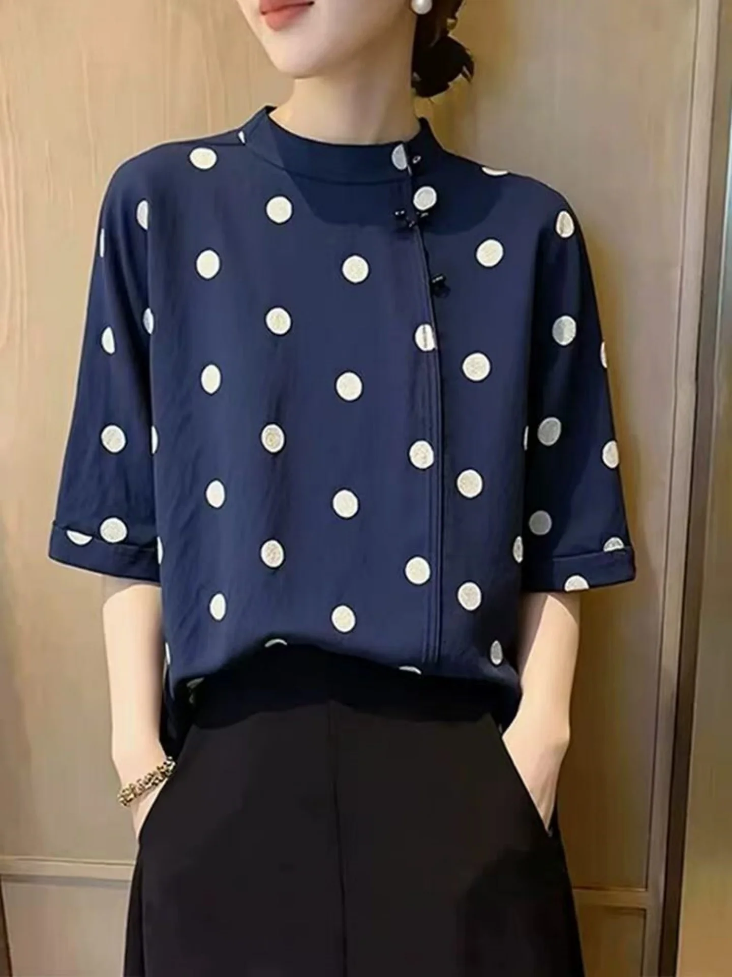 Unique Commuter Style Polka Dot Short Sleeve Loose Women's Shirt Fashionable Summer Top Breathable Skin-friendly Resistant to...
Unique Commuter Style Polka Dot Short Sleeve Loose Women's Shirt Fashionable Summer Top Breathable Skin-friendly Resistant to...