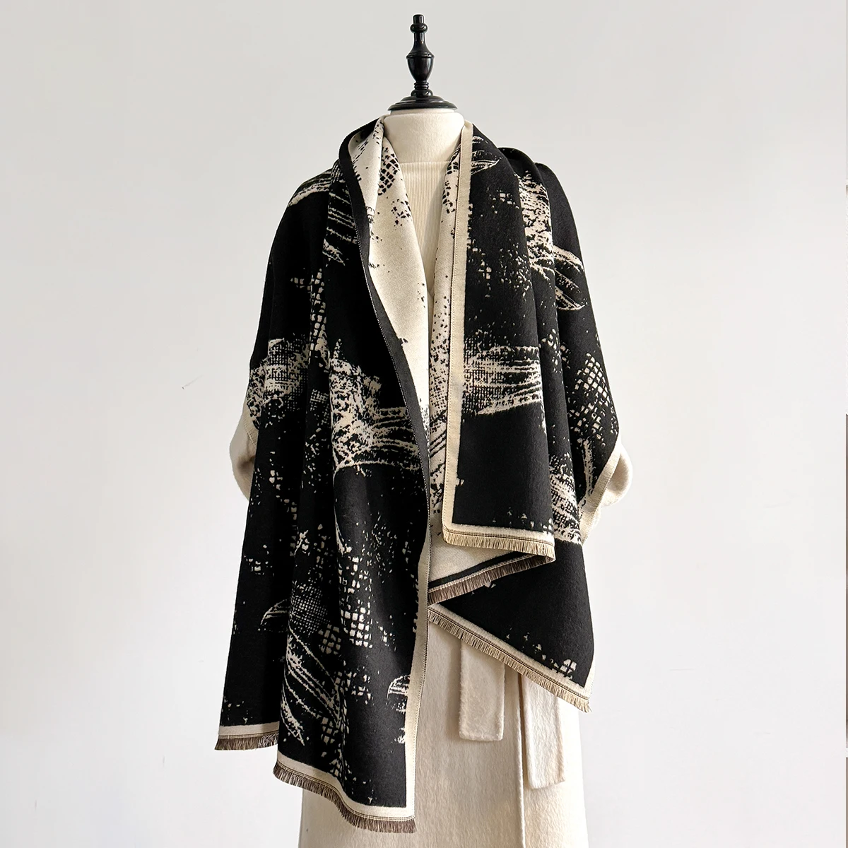 Зимний кашемировый жаккардовый шарф для женщин, толстое одеяло, мягкая теплая шаль из пашмины с кисточками, новый дизайн, женский Bufanda
Зимний кашемировый жаккардовый шарф для женщин, толстое одеяло, мягкая теплая шаль из пашмины с кисточками, новый дизайн, женский Bufanda