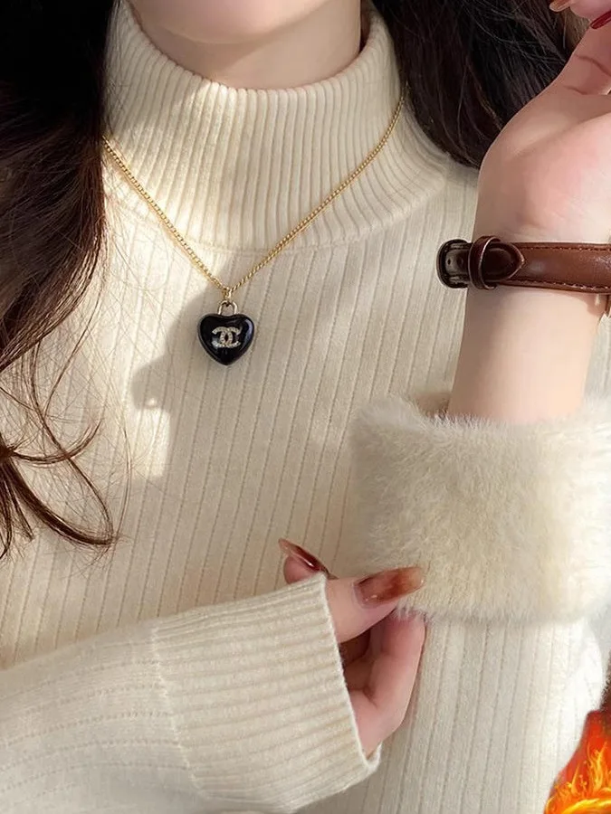 Женский утепленный вязаный свитер с высоким воротником, зимний модный облегающий цельный бархатный базовый топ, внутренняя одежда, новинка 2025 года
Женский утепленный вязаный свитер с высоким воротником, зимний модный облегающий цельный бархатный базовый топ, внутренняя одежда, новинка 2025 года