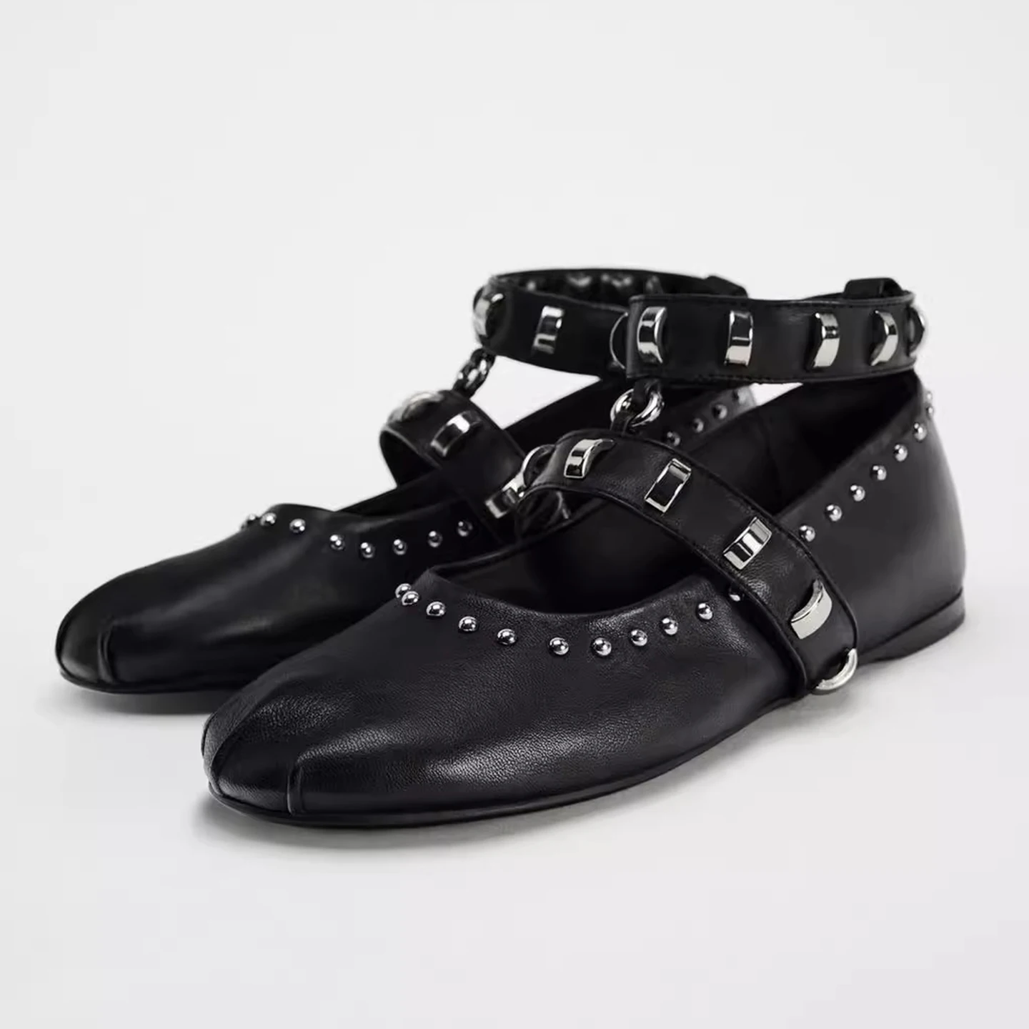 Retro Rivet Design Brand Flat Sandals Women Fashion Round Toe Buckle Ballet Flats Punk Style Comfortable Mary Jane Casual Shoes
Retro Rivet Design Brand Flat Sandals Women Fashion Round Toe Buckle Ballet Flats Punk Style Comfortable Mary Jane Casual Shoes