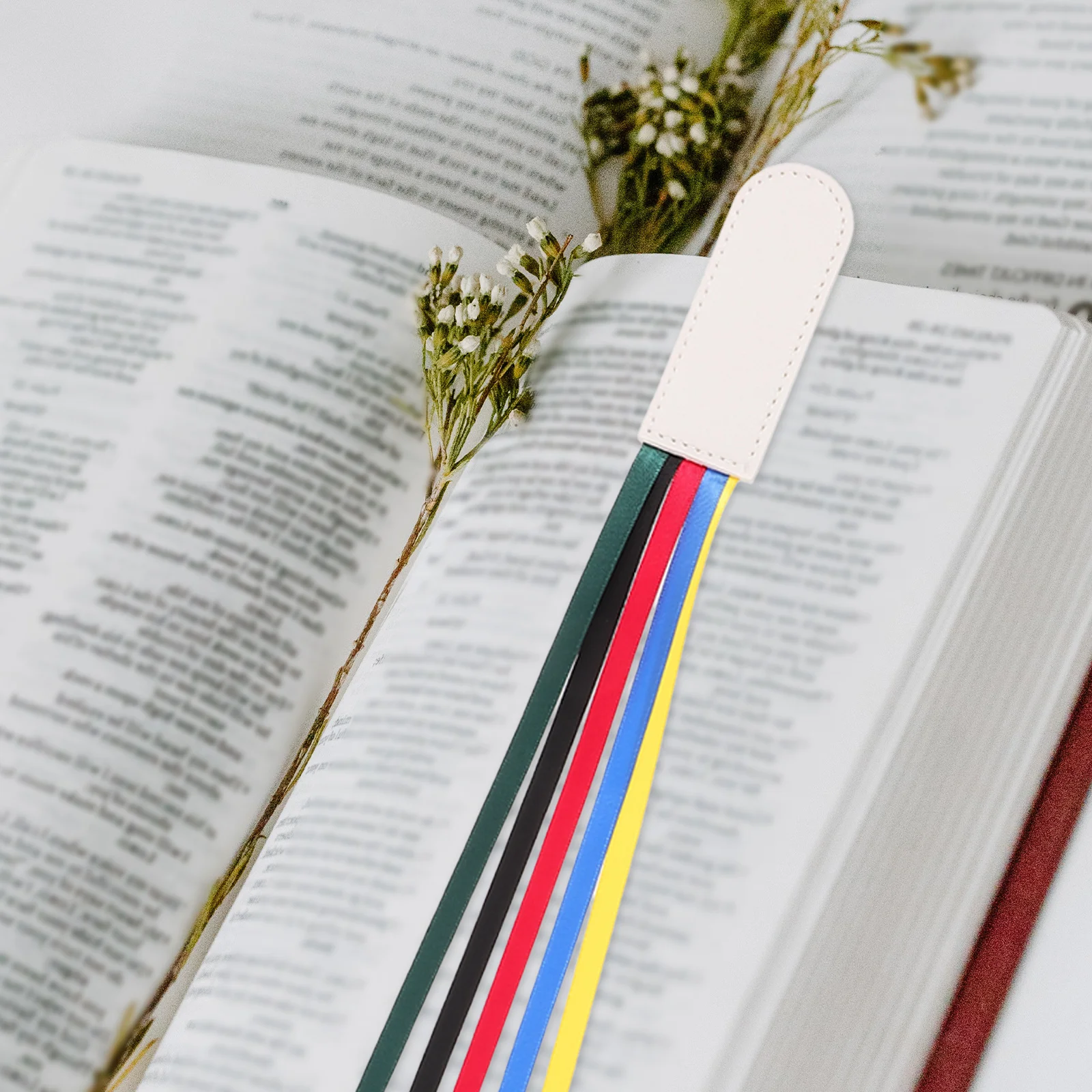 PU Ribbon Bookmark Reading Accessories Page Marker Decorative Ribbon Bookmarks for Men Students
PU Ribbon Bookmark Reading Accessories Page Marker Decorative Ribbon Bookmarks for Men Students
