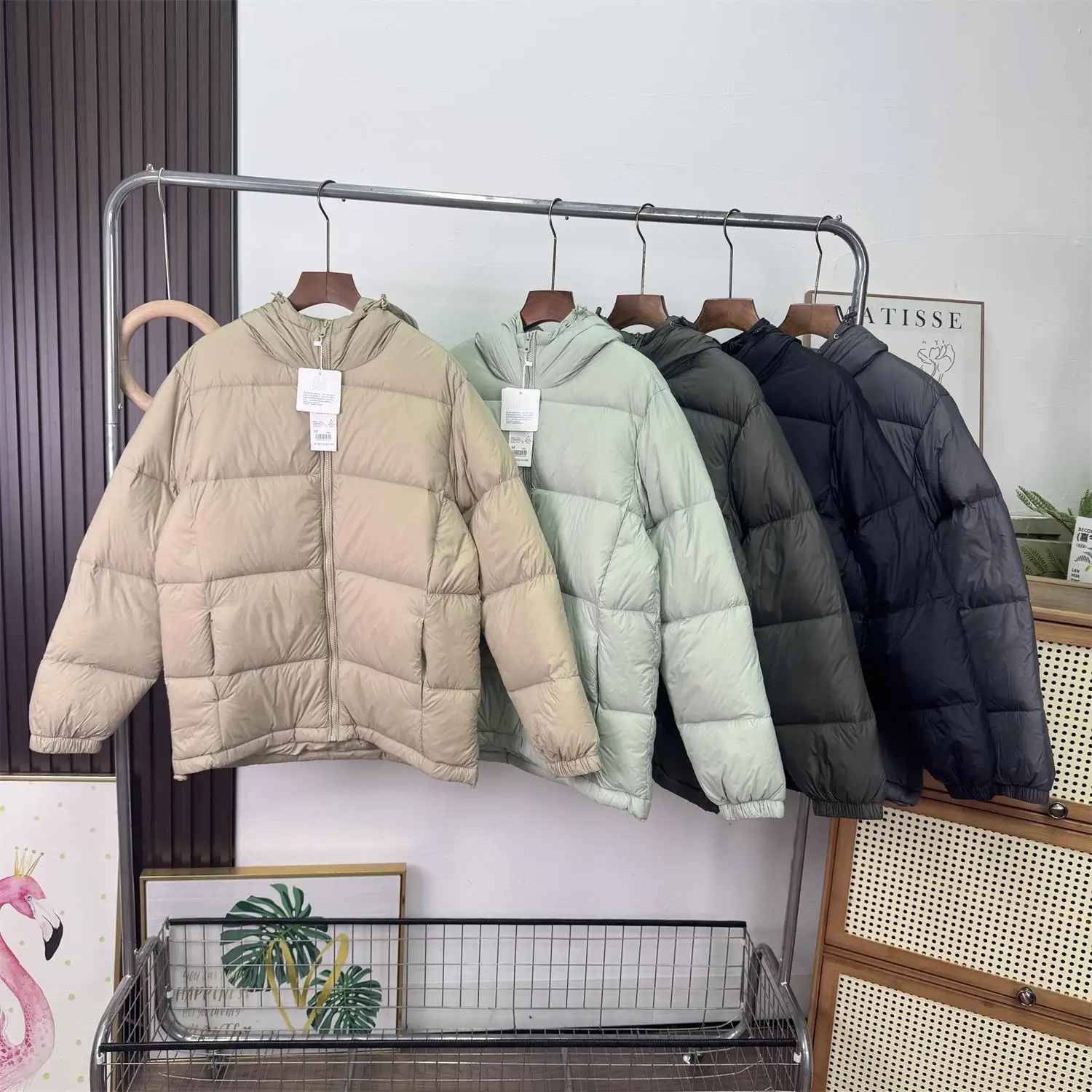 Зимняя новинка 2025: Утепленная куртка-пуховик с капюшоном для мужчин и женщин, ветрозащитная, однотонная, больших размеров...
Зимняя новинка 2025: Утепленная куртка-пуховик с капюшоном для мужчин и женщин, ветрозащитная, однотонная, больших размеров...