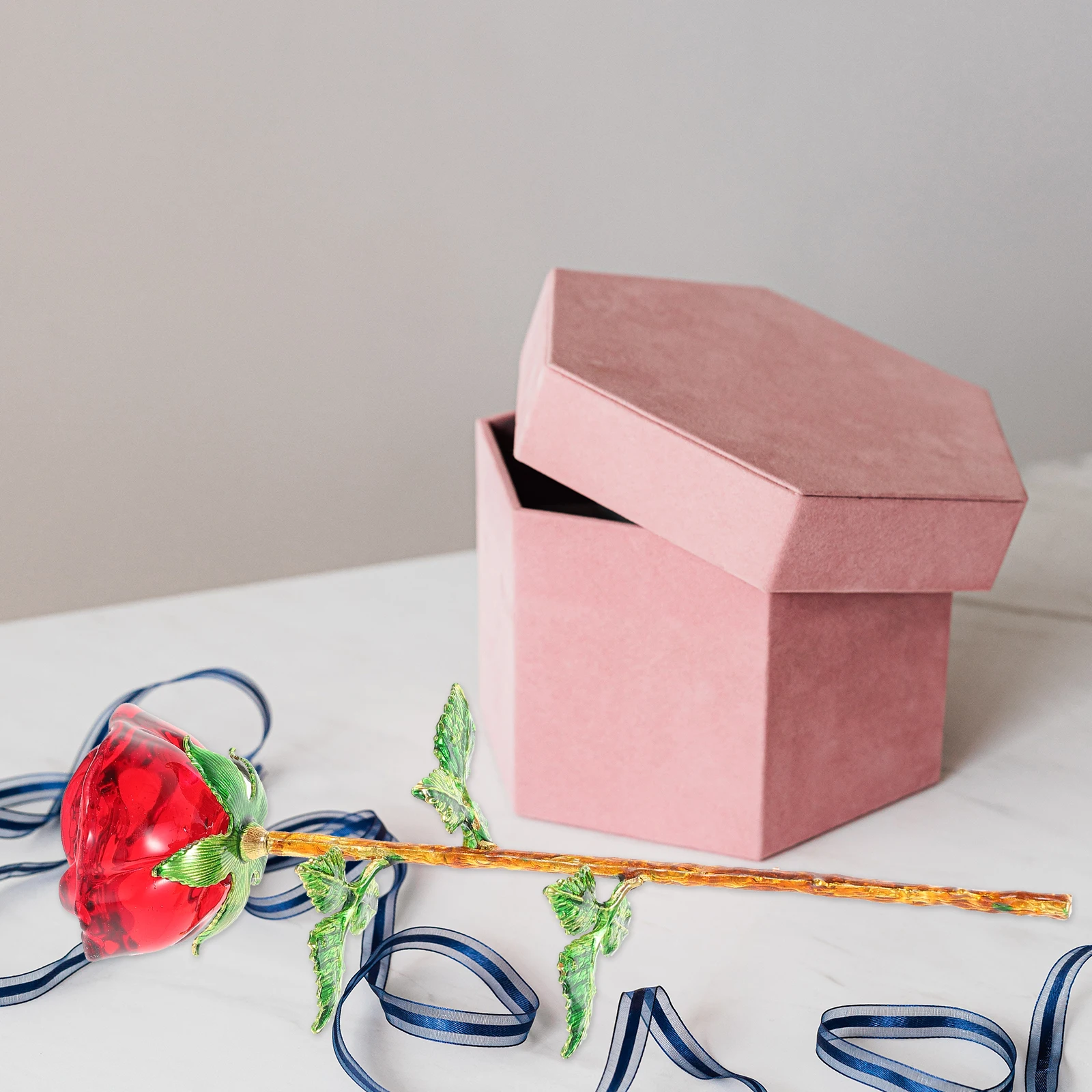 Natural Looking Crystal Glass Rose Decorative Artificial Bouquet Fine Workmanship Home Office Shop Window Adornment
Natural Looking Crystal Glass Rose Decorative Artificial Bouquet Fine Workmanship Home Office Shop Window Adornment