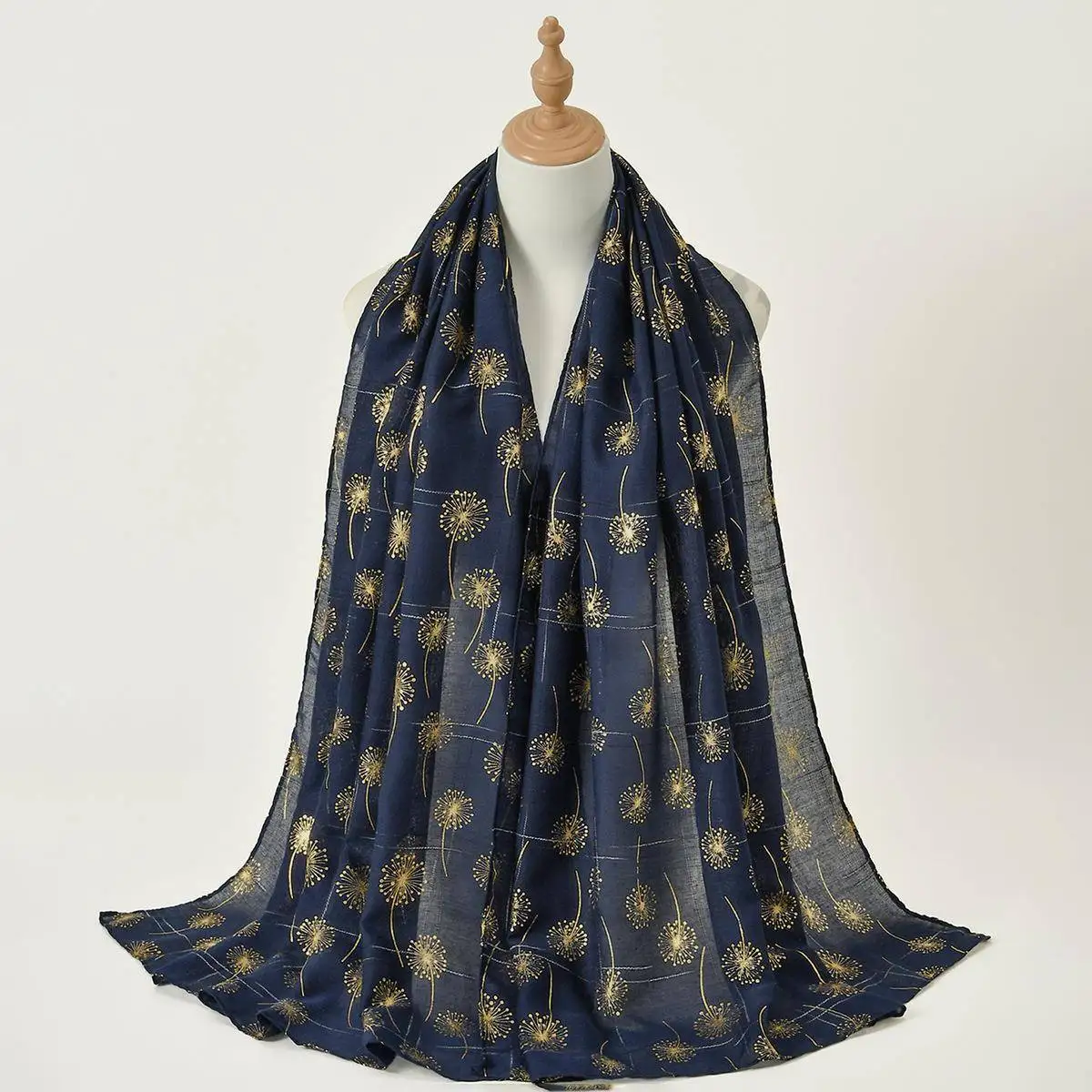 Spring Summer New Style Soft Anti-Wrinkle Polyester Shawl Versatile Fashionable Ladies' Shoulder Wrap Ethnic Gold Embossed
Spring Summer New Style Soft Anti-Wrinkle Polyester Shawl Versatile Fashionable Ladies' Shoulder Wrap Ethnic Gold Embossed
