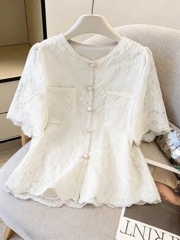 Lace Embroidery Short Sleeve Women's Shirt Korean Style Loose Fit Summer New Arrival plus Size Cute Top Commute Fashion
Lace Embroidery Short Sleeve Women's Shirt Korean Style Loose Fit Summer New Arrival plus Size Cute Top Commute Fashion
