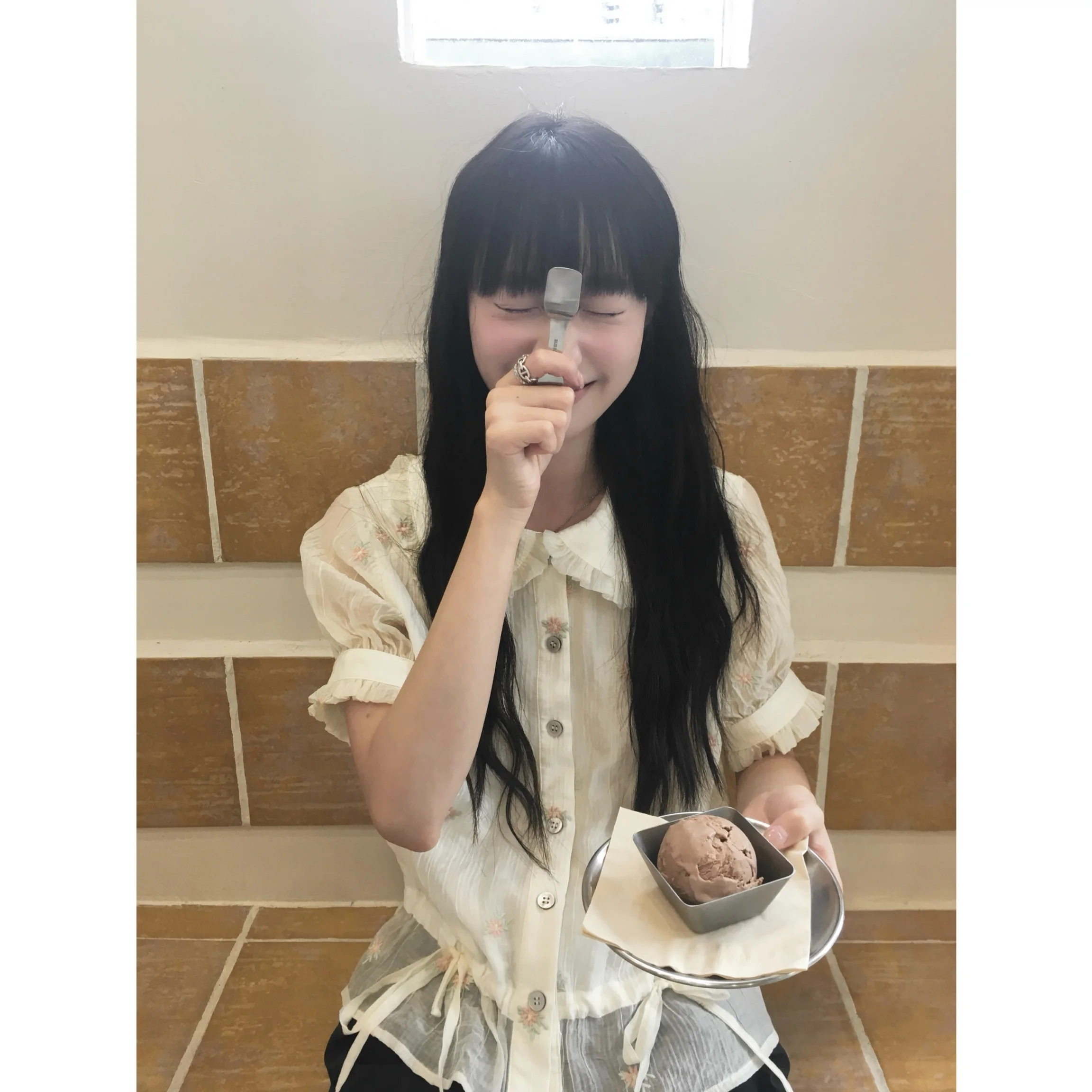 Island Diary 75 Days Silk 3D Embroidery Cute Doll Collar Bow Knot ort irt Women's Faion Bubble Sve Floral Print Blouse
Island Diary 75 Days Silk 3D Embroidery Cute Doll Collar Bow Knot ort irt Women's Faion Bubble Sve Floral Print Blouse