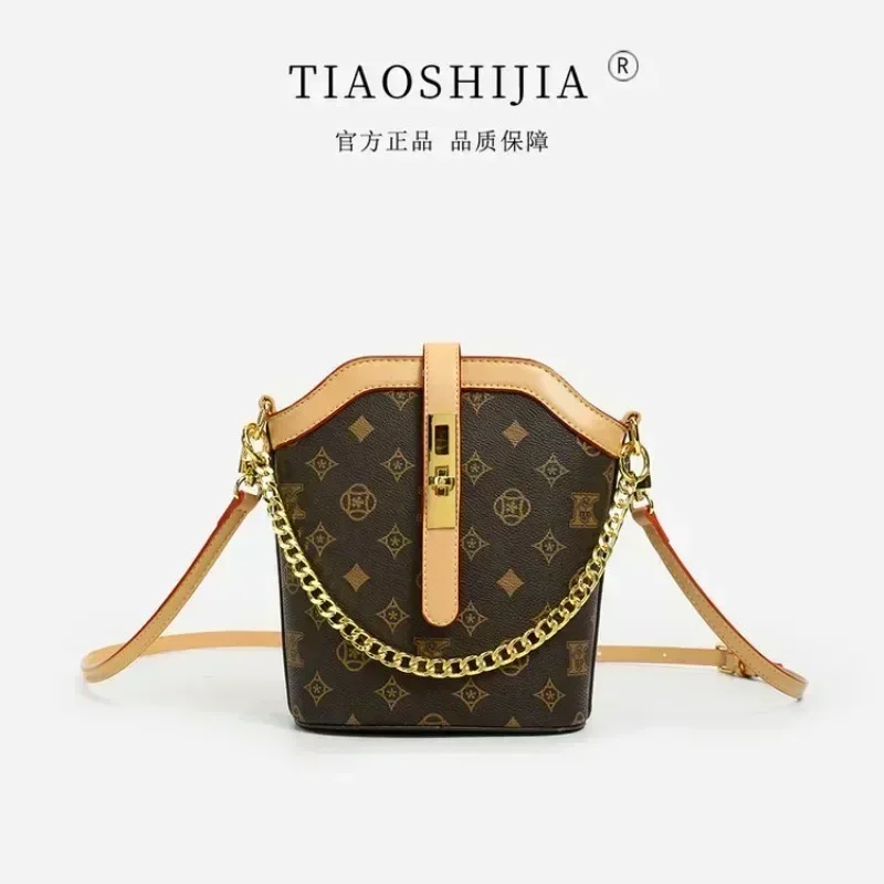 Elegant Large Capacity Leather Diaper Bag For Women Luxury Tote Shoulder Purse Classic Designer Paris Casual Trendy Style
Elegant Large Capacity Leather Diaper Bag For Women Luxury Tote Shoulder Purse Classic Designer Paris Casual Trendy Style