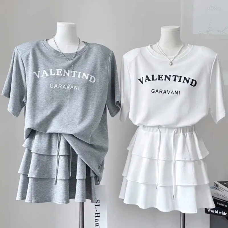Women's Fashion Lazy Style Loose T-shirt Skirt Set Three-piece Winter Collection Sleeve Length Three-quarter Letter Pattern
Women's Fashion Lazy Style Loose T-shirt Skirt Set Three-piece Winter Collection Sleeve Length Three-quarter Letter Pattern