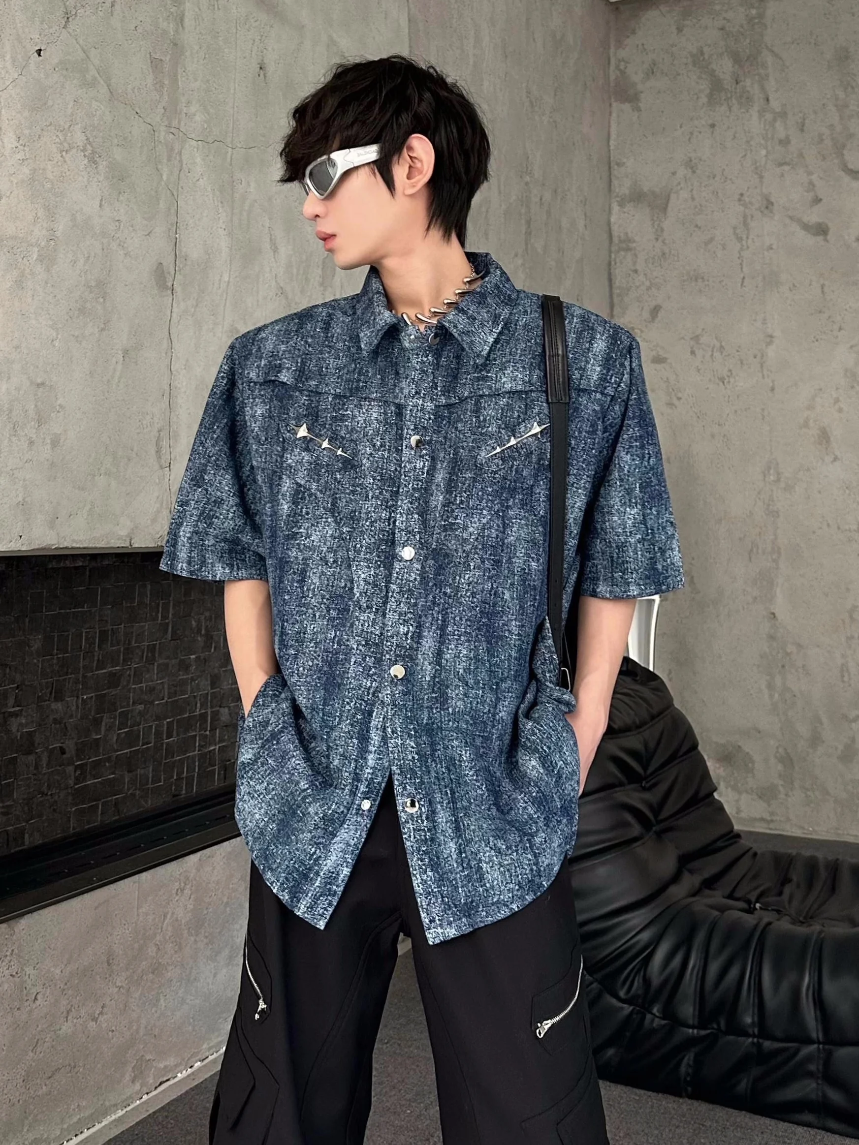 Мужская винтажная повседневная куртка свободного кроя в стиле ретро-американский деконструктивный дизайн
Мужская винтажная повседневная куртка свободного кроя в стиле ретро-американский деконструктивный дизайн