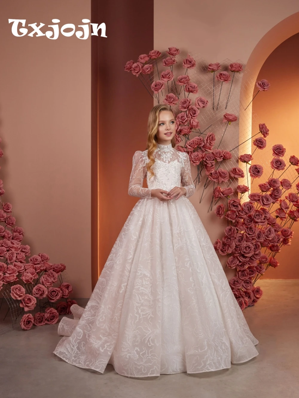 Exquisite Glitter Beaded Lace Girls Dresses For Birthday Party Modest High Collar Long Sleeved Kids Princess Gown Host Costumes
Exquisite Glitter Beaded Lace Girls Dresses For Birthday Party Modest High Collar Long Sleeved Kids Princess Gown Host Costumes