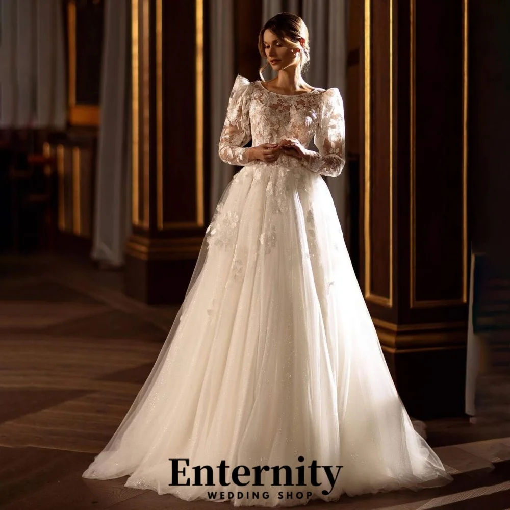 Customized A Line Charming Wedding Dress Lace Applique O-Neck Long Sleeve Bridal Gown Straps With Button Vestidos De Novia
Customized A Line Charming Wedding Dress Lace Applique O-Neck Long Sleeve Bridal Gown Straps With Button Vestidos De Novia