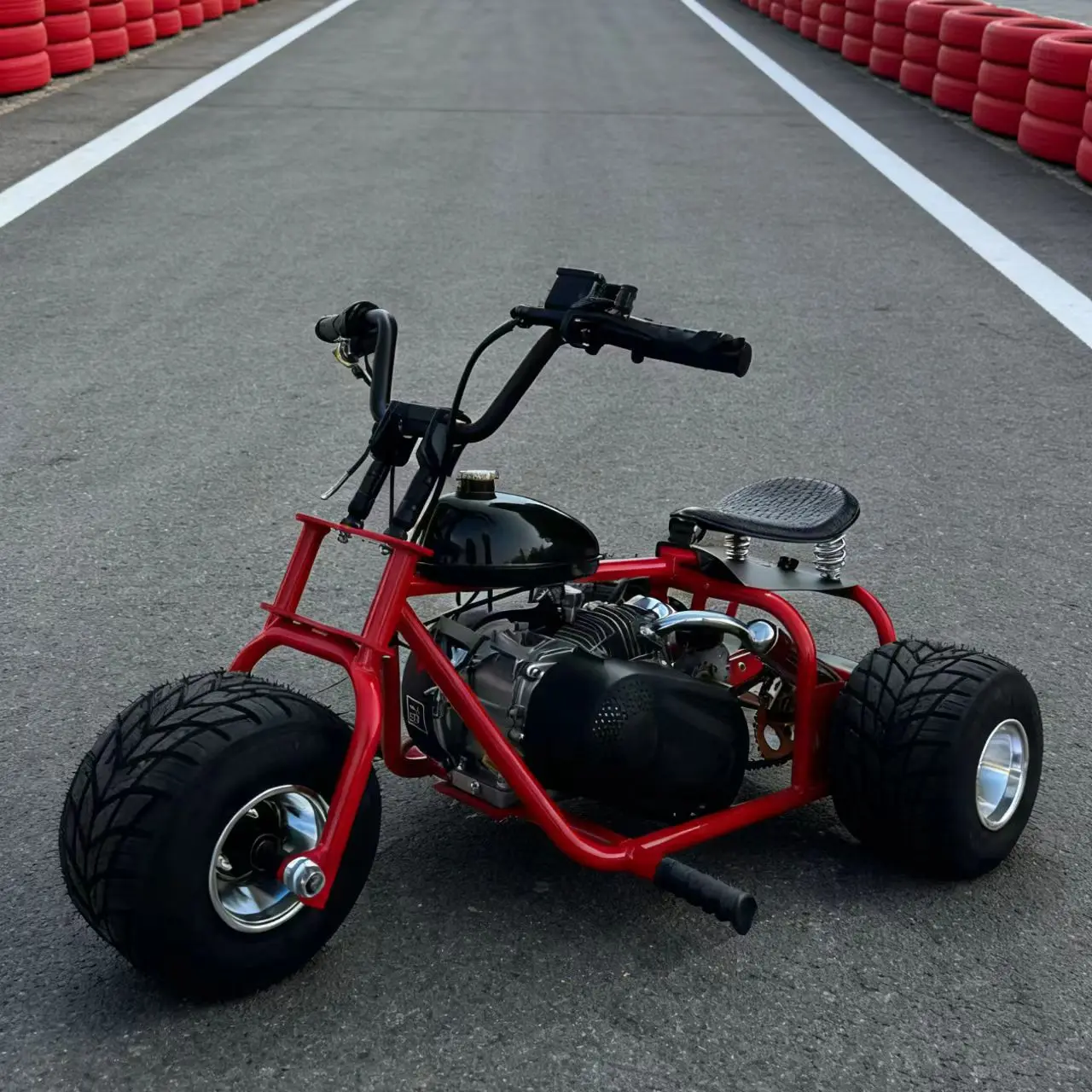 2026 New 212cc 8.5HP Gas Powered Drift Trike High-Speed Off-Road Adult Trike With Disc Brakes For Racing & Recreation
2026 New 212cc 8.5HP Gas Powered Drift Trike High-Speed Off-Road Adult Trike With Disc Brakes For Racing & Recreation