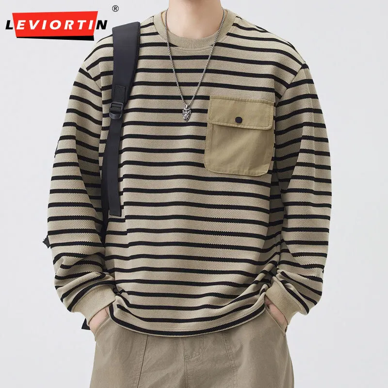 Men's autumn trendy versatile pullover round neck striped sweatshirt, loose and comfortable, simple sports long sleeved top
Men's autumn trendy versatile pullover round neck striped sweatshirt, loose and comfortable, simple sports long sleeved top