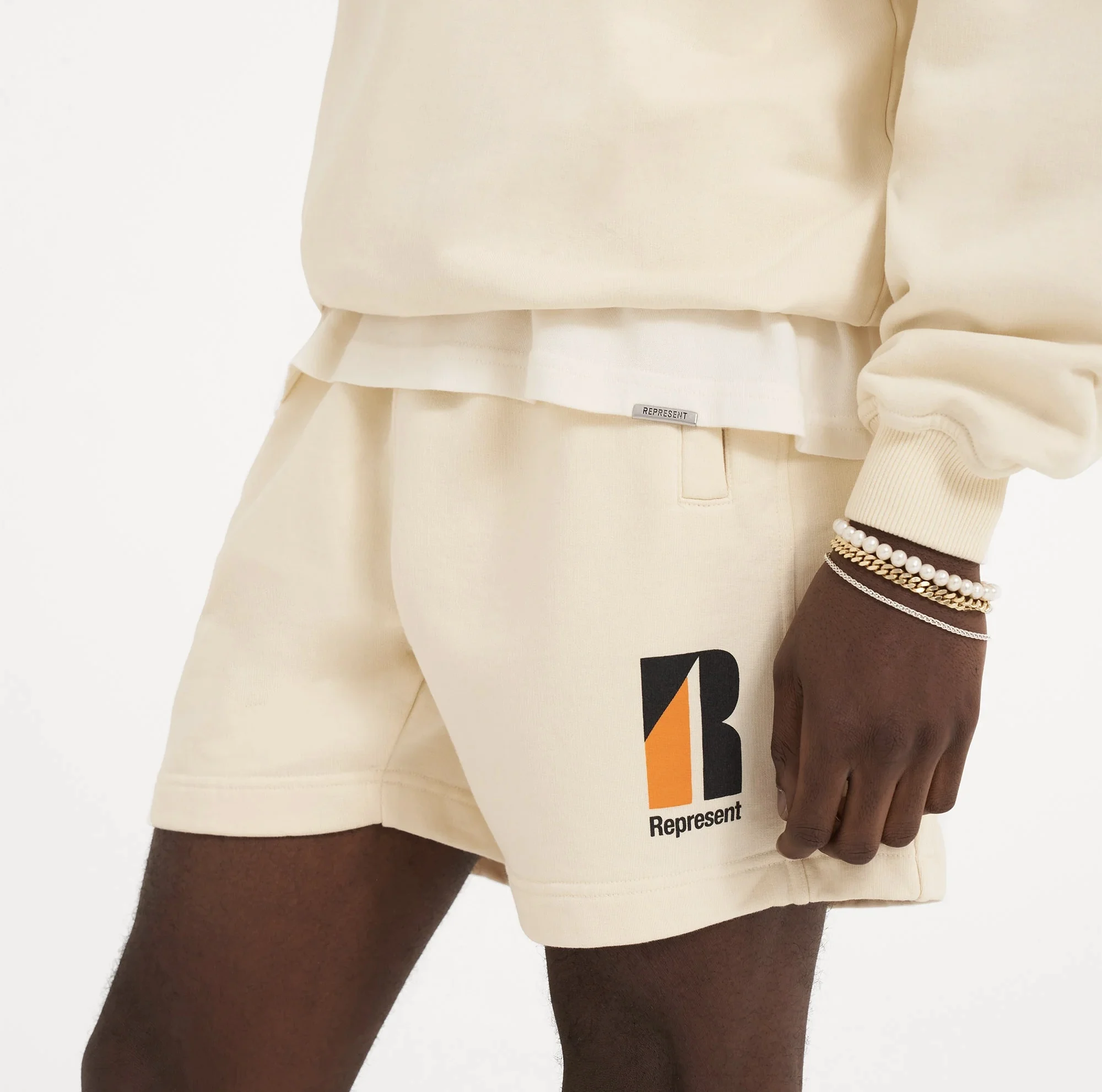 Color Blo Lettering orts American High Street Spor Casual Youth Summer Loose Fit Straight Leg Pants for Men
Color Blo Lettering orts American High Street Spor Casual Youth Summer Loose Fit Straight Leg Pants for Men