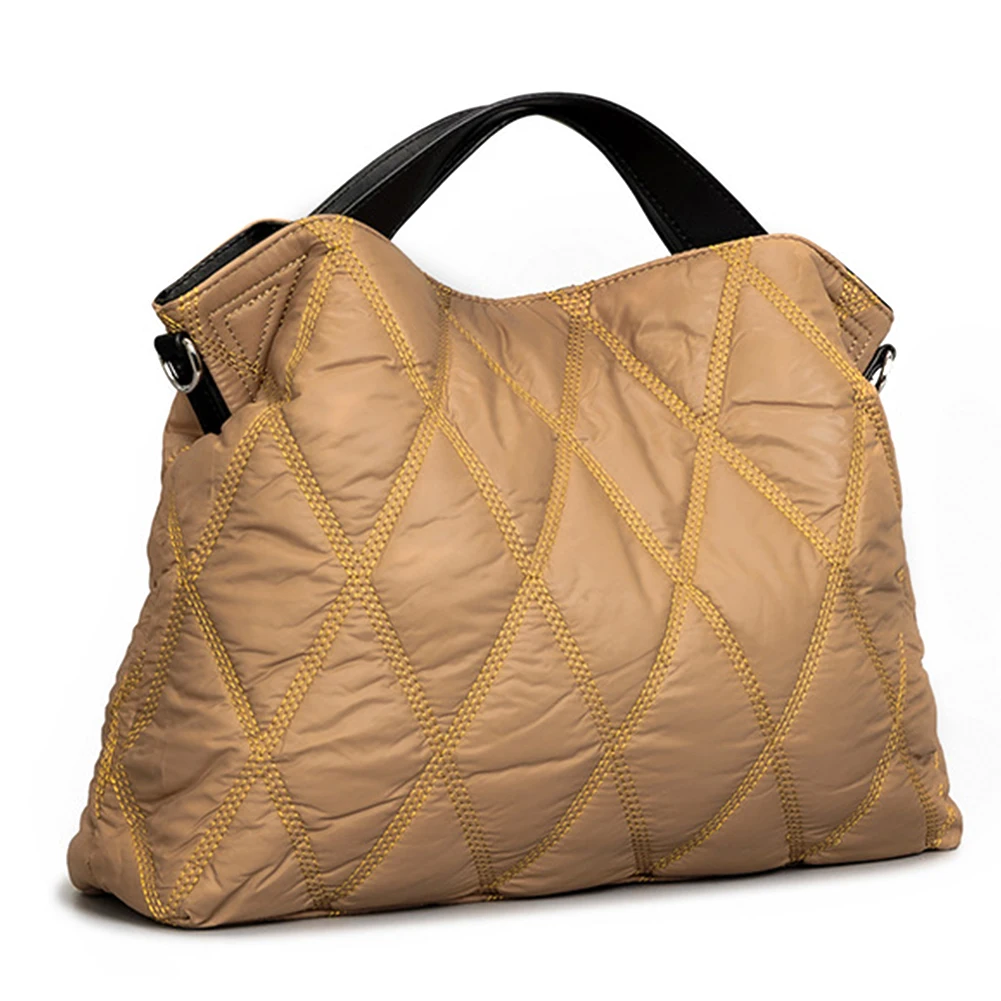 Rhombic Lattice Shoulder Bag Elegant Autumn Winter Down Jackets Bag Simple Fashion Soft Warm Nylon Portable for Party Shopping
Rhombic Lattice Shoulder Bag Elegant Autumn Winter Down Jackets Bag Simple Fashion Soft Warm Nylon Portable for Party Shopping