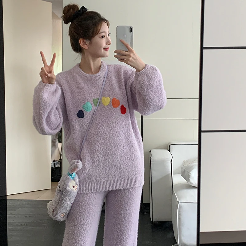 Fashionable autumn and winter color heart thickened pajamas for girls
Fashionable autumn and winter color heart thickened pajamas for girls