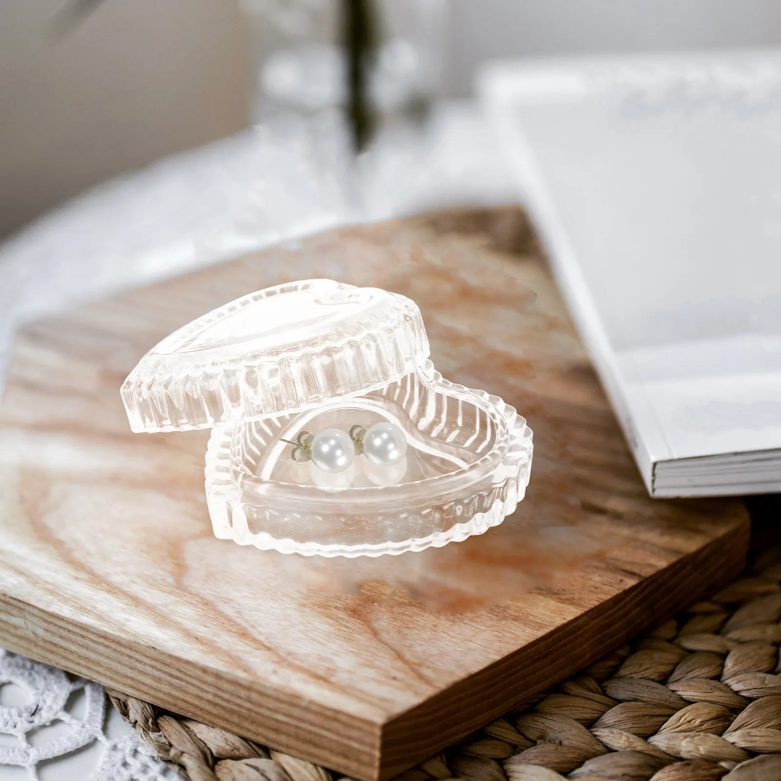 Heart-Shaped Glass Jewelry Box with Lid Perfect for Jewelry Storage and Display Clear Organizer Box for Home Dresser Wedding
Heart-Shaped Glass Jewelry Box with Lid Perfect for Jewelry Storage and Display Clear Organizer Box for Home Dresser Wedding