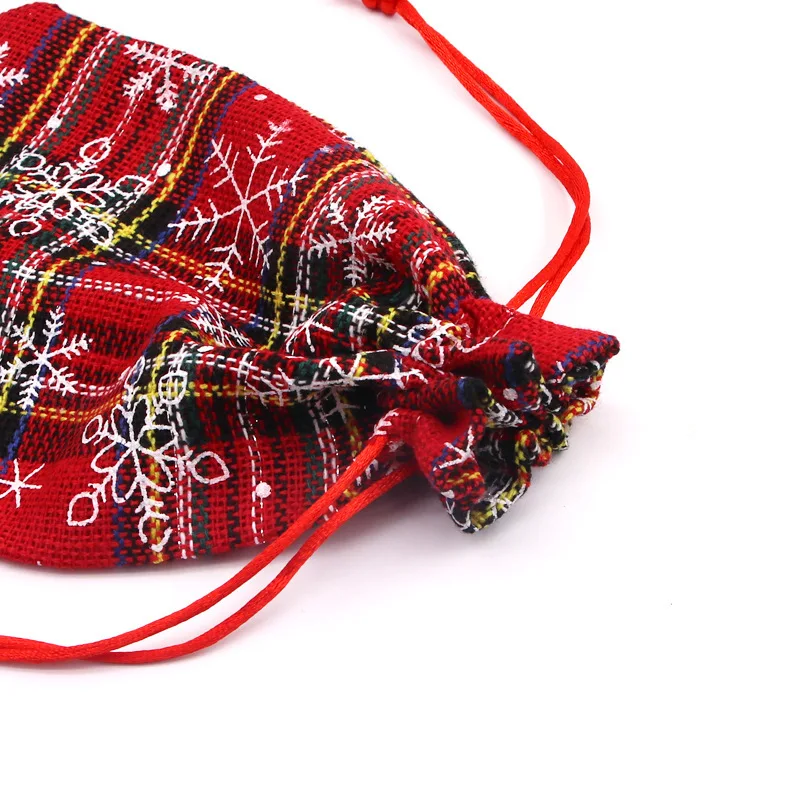 50Pcs/lot New Christmas Grid Snowflake Cotton Bag Party Candy Snack Gift Jewelry Packaging Drawstring Storage Bag Reusable
50Pcs/lot New Christmas Grid Snowflake Cotton Bag Party Candy Snack Gift Jewelry Packaging Drawstring Storage Bag Reusable