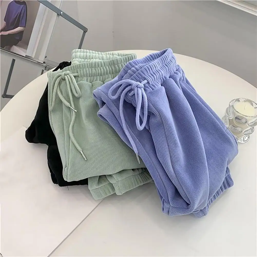 Simple Style Chic Deep Crotch Winter Sweatpants Thermal Women Sweatpants Thick for Gym
Simple Style Chic Deep Crotch Winter Sweatpants Thermal Women Sweatpants Thick for Gym