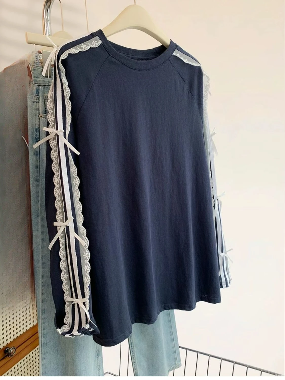 KUSAHIKI Lace Long Sleeved Patchwork Spring T-shirt Lace 2025 Bow New Design Causal Sun Protection Top
KUSAHIKI Lace Long Sleeved Patchwork Spring T-shirt Lace 2025 Bow New Design Causal Sun Protection Top