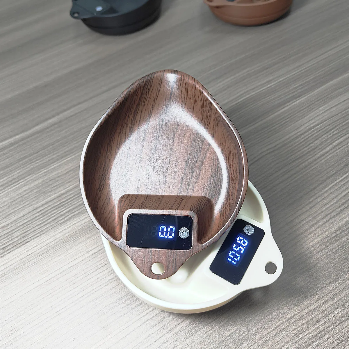 Mini coffee bean plate electronic scale Small tea scale 0.1g precision kitchen baking scale Household bean plate scale
Mini coffee bean plate electronic scale Small tea scale 0.1g precision kitchen baking scale Household bean plate scale