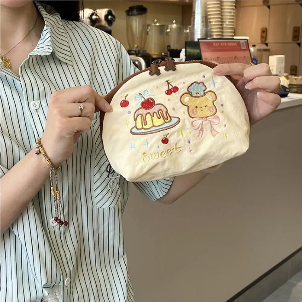 Cartoon Embroidery Cosmetic Bag Cloth Portable Nylon Makeup Bag Large Capacity Lightweight Skincare Storage Bag Lipstick Storage
Cartoon Embroidery Cosmetic Bag Cloth Portable Nylon Makeup Bag Large Capacity Lightweight Skincare Storage Bag Lipstick Storage