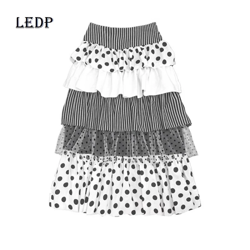 Original Design Polka Dot Knitted Multi-layer Splicing Women's Clothing 2025 Autumn Winter New Cute Versatile Long Skirt Ladies
Original Design Polka Dot Knitted Multi-layer Splicing Women's Clothing 2025 Autumn Winter New Cute Versatile Long Skirt Ladies