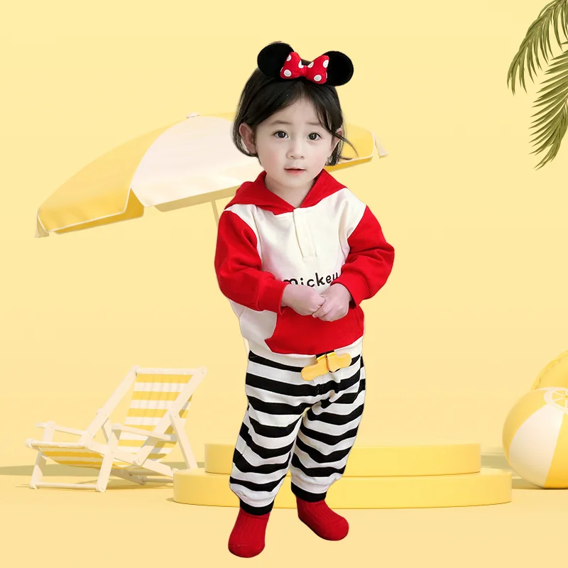 Новый детский костюм Disney для осени и зимы, свитер из мягкого хлопка с мультяшным принтом Микки, полосатые спортивные штаны, комплект из двух предметов
Новый детский костюм Disney для осени и зимы, свитер из мягкого хлопка с мультяшным принтом Микки, полосатые спортивные штаны, комплект из двух предметов