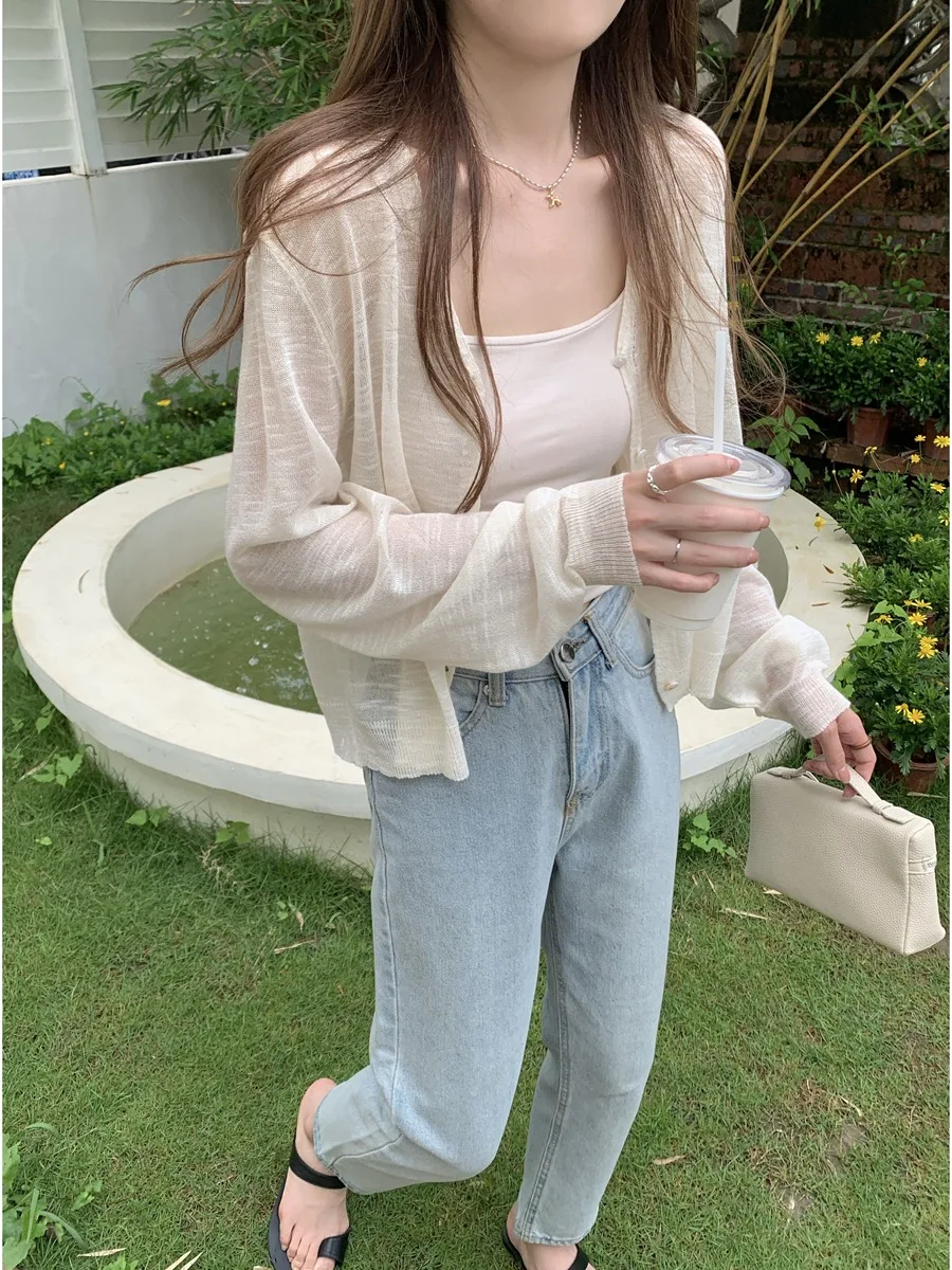 Korean Sle Women's Knitted V-Ne Loose Thin Cardigan Spring Faionable Outerwear Long Sve Single Button Closure ...
Korean Sle Women's Knitted V-Ne Loose Thin Cardigan Spring Faionable Outerwear Long Sve Single Button Closure ...