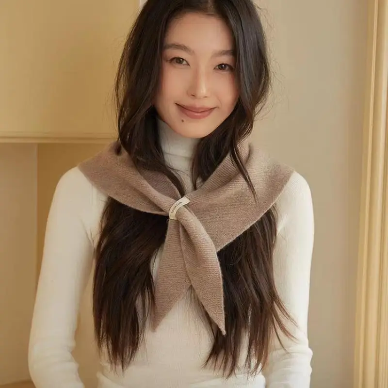 Solid Color Triangle Scarf Shawl Women's Korean Fashion Neck Protection Autumn Versatile Knitted Small Scarf Intersection Shawl
Solid Color Triangle Scarf Shawl Women's Korean Fashion Neck Protection Autumn Versatile Knitted Small Scarf Intersection Shawl