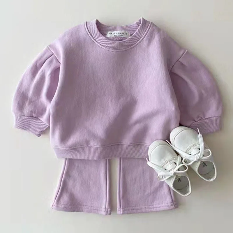 Loose Sweatshirt + Flared Pants 2pcs Suit Kids Casual Outfits 2025 Autumn New Children Long Sleeve Clothes Set Baby Girls Solid
Loose Sweatshirt + Flared Pants 2pcs Suit Kids Casual Outfits 2025 Autumn New Children Long Sleeve Clothes Set Baby Girls Solid