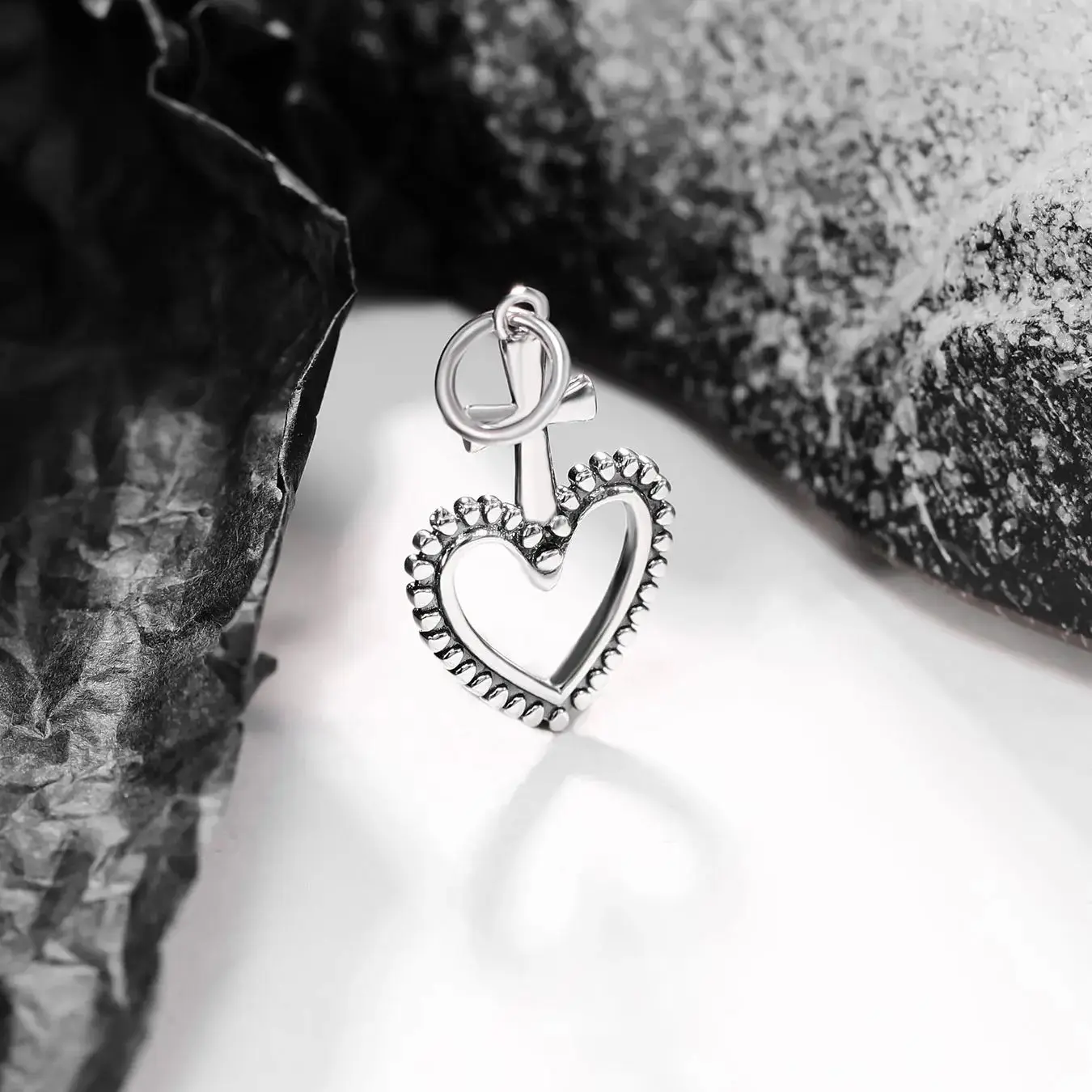 DJ356 genuine 925 sterling silver fashionable and exquisite keychain accessory Sacred Heart pendant
DJ356 genuine 925 sterling silver fashionable and exquisite keychain accessory Sacred Heart pendant