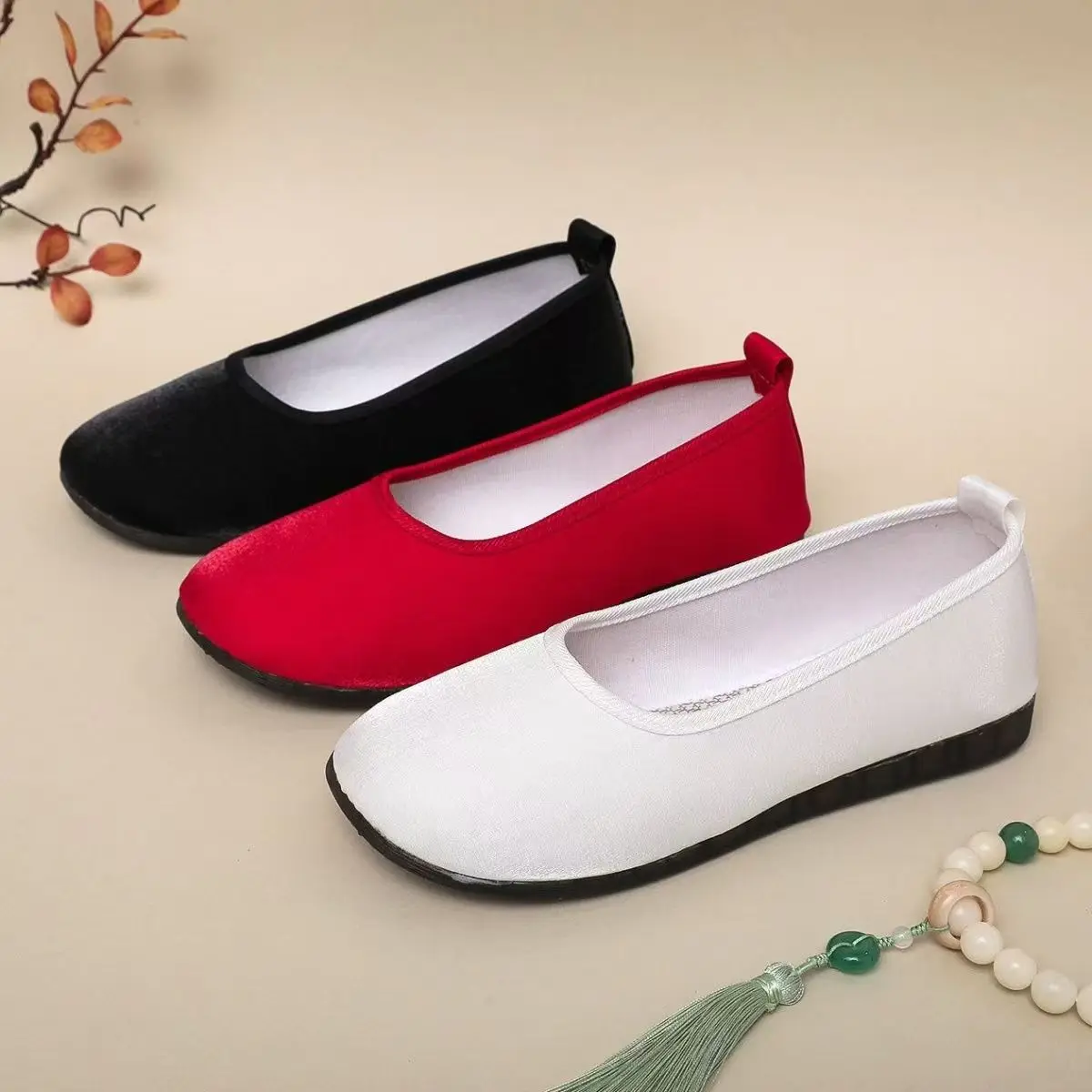 Woman Summer New Flat sole Shallow Cloth Shoes Soft Sole Round Toe Slip On Solid Color Hanfu Shoes Ethnic Style Nude Shoes
Woman Summer New Flat sole Shallow Cloth Shoes Soft Sole Round Toe Slip On Solid Color Hanfu Shoes Ethnic Style Nude Shoes