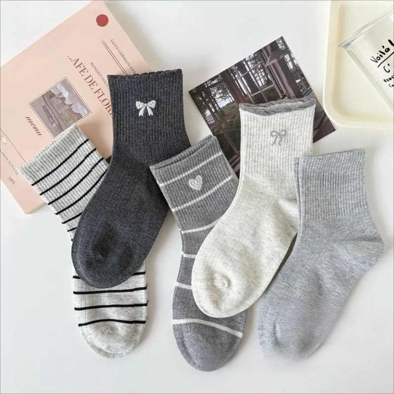 5 Pairs Women's Mid-Calf Heart-Shaped Bow Cotton Grip Socks Thermal Knit School Socks Set Warm Frilly Socks Wholesale Hosiery
5 Pairs Women's Mid-Calf Heart-Shaped Bow Cotton Grip Socks Thermal Knit School Socks Set Warm Frilly Socks Wholesale Hosiery
