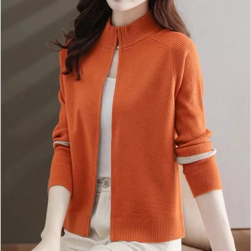 Korean Autumn Knitted Jacket 2024 New Women Casual Long Sleeve Stand-up Collar Zipper Cardigan Sweater Female knitwear Tops
Korean Autumn Knitted Jacket 2024 New Women Casual Long Sleeve Stand-up Collar Zipper Cardigan Sweater Female knitwear Tops