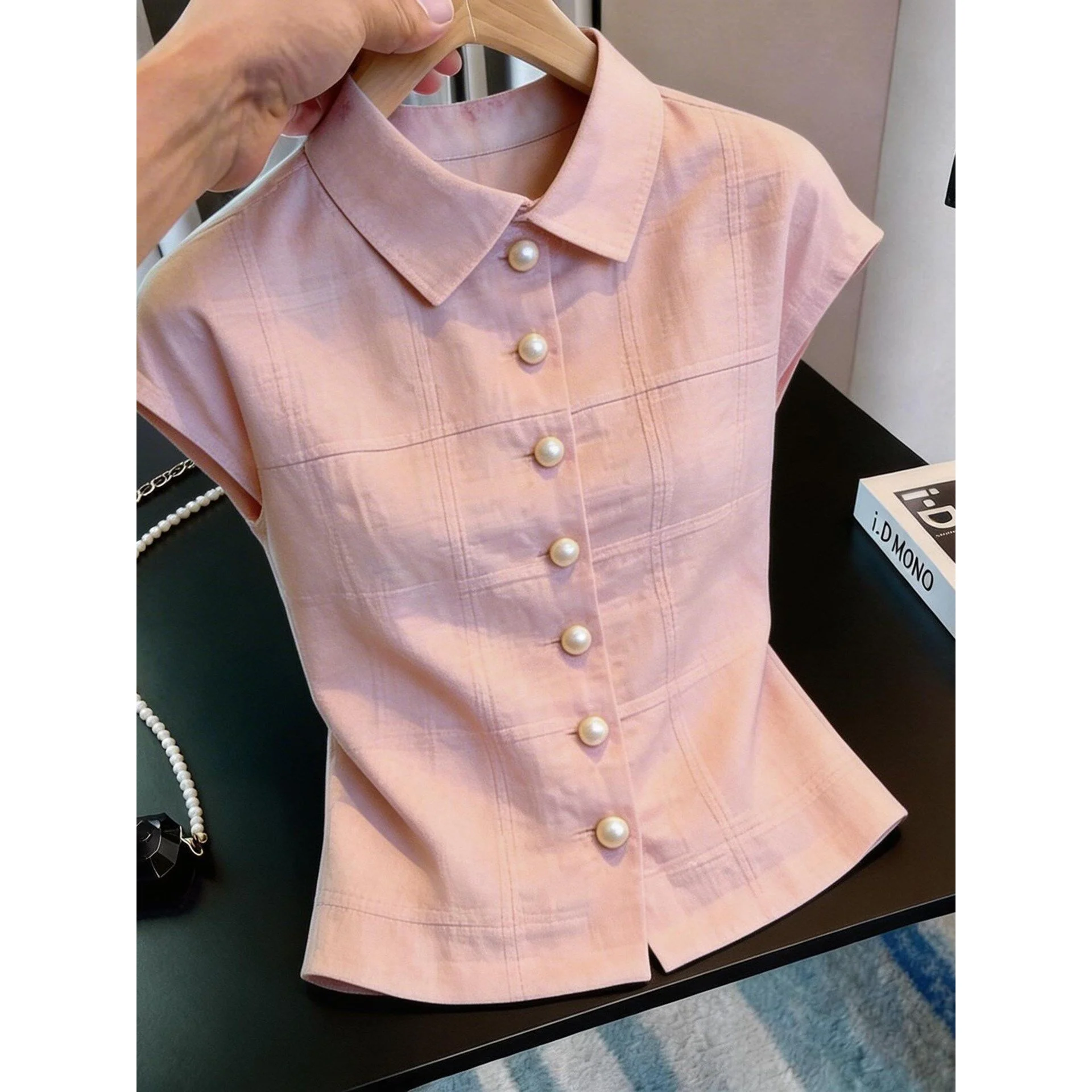 Elegant Pink Doll Collar Short Sleeve Shirt Women's Pearl Button Slimming Commute Top High-End Sensation Super Stylish Fashion
Elegant Pink Doll Collar Short Sleeve Shirt Women's Pearl Button Slimming Commute Top High-End Sensation Super Stylish Fashion