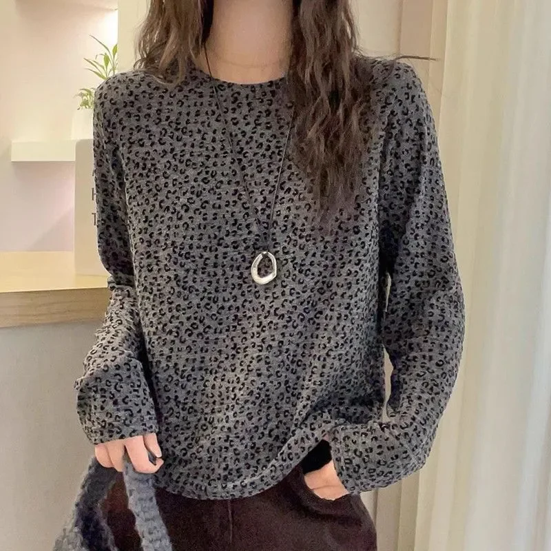 Leopard Print Long Sleeve Top Women Loose Fit Casual O Neck Puff Sleeve Knit T Shirt Spring Autumn Wear
Leopard Print Long Sleeve Top Women Loose Fit Casual O Neck Puff Sleeve Knit T Shirt Spring Autumn Wear